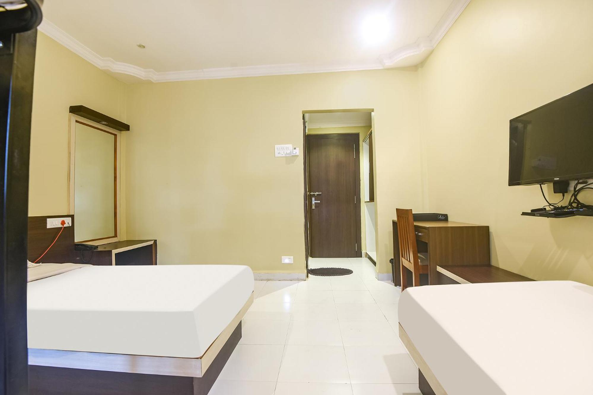 Fabexpress Sunrise Hotel